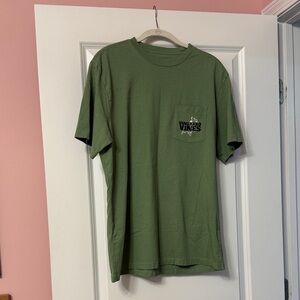Vineyard Vines Men's Green Soccer T-Shirt size Medium